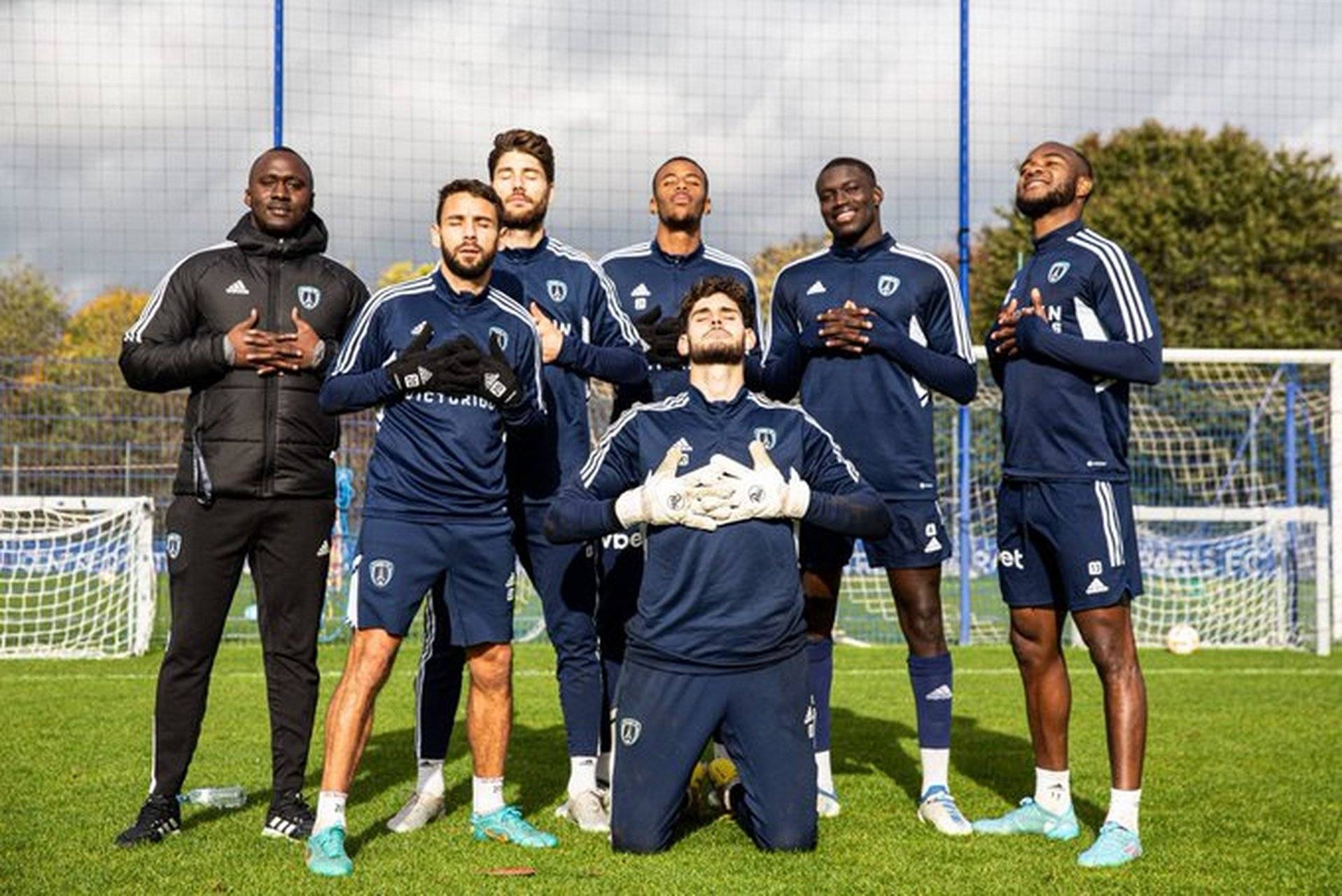 九游平台-瑟纳利昂和瓦里昂娜内场哪个好