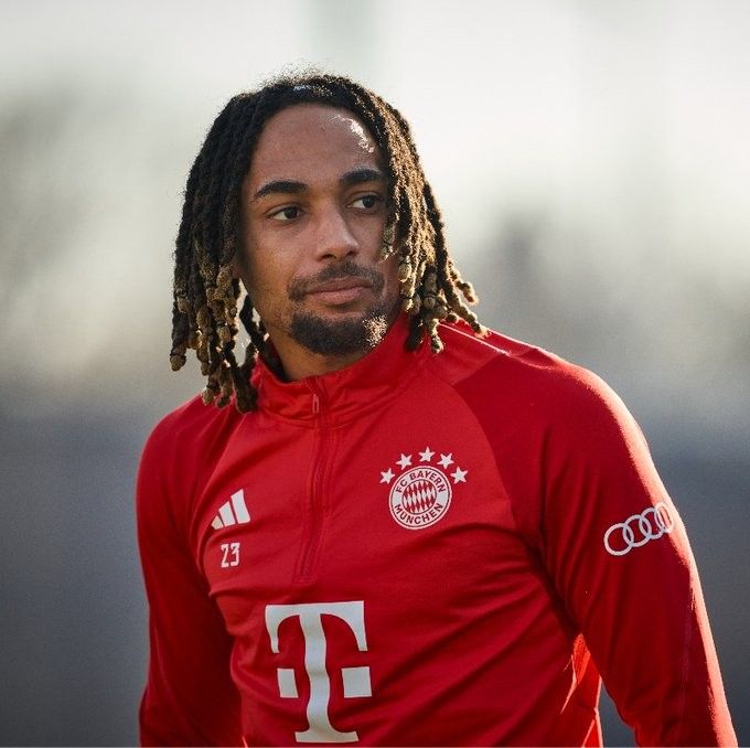 九游平台-拜仁现役中场